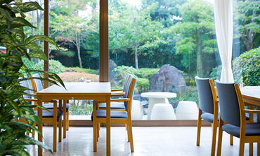 湯の宿 木もれび ≪20～60代まで幅広いSTAFF活躍中≫
主婦さんやWワーカーの方も活躍中★
女性スタッフが現在活躍しております♪