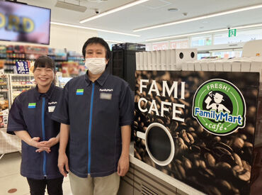 ファミリーマート パイプライン宜野湾嘉数店 主婦さん＆フリーターさんが活躍中！
スキマ時間に働けてシフトも融通きくので、
扶養内のお仕事や副業/ＷワークもOK◎