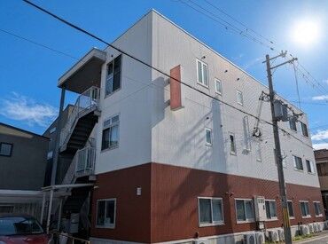 時給1550円～＆日祝は時給UP♪
シフト自由で家庭や副業と両立OK！
交通費支給＆マイカー通勤も可能です★