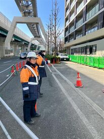 ≪年齢&性別は問いません♪≫
大学生さんからシニアの方まで
のびのび働けるのが警備の良いトコロ★
まずは気軽に始めましょう！