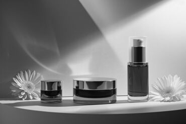 ファッション人材リンク株式会社【FJL】 ﾟ*｡☆ NEWスタッフ募集 ☆。*ﾟ
黒い石鹸が人気のコスメSHOP
即日スタートできるお仕事♪
勤務時は黒スーツでお願いします◎