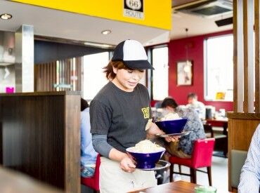 ラーメン☆ビリー　泉学院前店 お仕事復帰も大歓迎★
サポート体制ばっちり◎
まずはお皿洗いなど
簡単なお仕事からスタート★