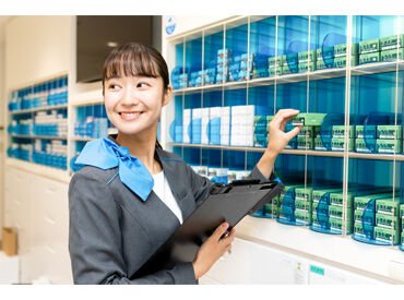 アイシティ　ららぽーと横浜店 社割でコンタクトがお得にGETできます◎
カラコンも対象★
スタッフのほとんどが未経験スタート！
初バイトの方も大歓迎です♪