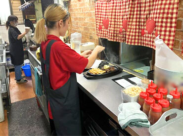 ビッグハート泡瀬店 ★友達との応募も歓迎★
初めてのバイトも安心スタート！
仲の良い友達と一緒なら心強い◎