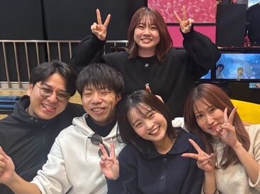 株式会社 LIVE PLUS 福岡本社 意欲と人柄を重視して採用★
みんなで何かを作り上げる楽しさ・達成感を一緒に味わいませんか？
現在20～30代社員が多数活躍中