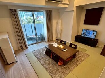 学生、フリーター、主婦（夫）さん歓迎◎
60代までのスタッフが活躍中！