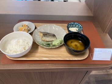 住宅型有料老人ホーム ホサナケアホーム 日常の料理スキルでOK！
難しい調理器具を使うことはありません◎
「完食」や「ごちそうさま」がやりがいに♪
