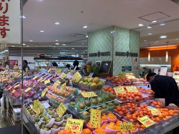 お店はタウンセブンの地下1階★
駅スグなので雨にも濡れず、とっても便利です！
スムージーを無料で飲んで健康に！？◎