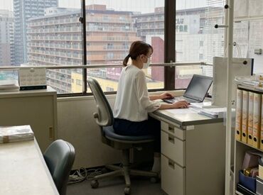 PCの基本操作ができれば大丈夫◎
データ入力や見積書・請求書作成などを通して、営業スタッフをサポートするお仕事です！