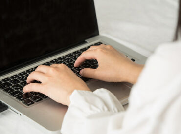 週5日＆平日勤務♪
年間休日120日、長期休暇もありプライベートも大切にしながら働けます！
※写真はイメージ