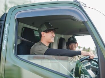 <初心者さんでも大歓迎>
同じシフト&チームには必ず先輩がいるので、
未経験でも安心してスタートできますよ♪