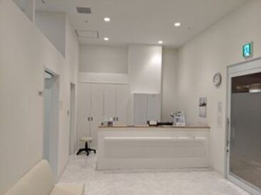 眼科で患者さまの受付や、
検査補助のお仕事をお願いします＊
お仕事はしっかり教えるので
初めての方もご安心ください♪