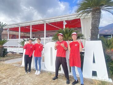 休憩中はびわ湖で遊んだり…
楽しい仲間が、待ってます！
私たちと一緒に働きませんか？