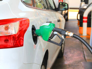 株式会社伸和スタッフ お客様に「明るい挨拶」ができればOK◎
接客経験・車の知識は一切不要です♪
接客マナーや作業はしっかりレクチャーいたします★