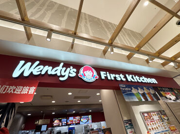 ウェンディーズファーストキッチンアクアシティお台場店 未経験の方も大歓迎♪
安心・丁寧な研修サポートがあるので
どなたでもお気軽にご応募ください◎