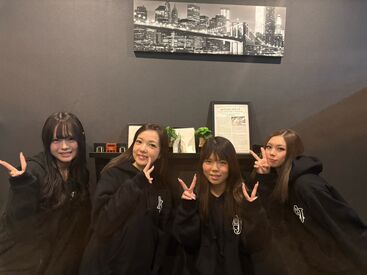 フレックスタイム制で、予定や都合に合わせた働き方が可能です♪
家庭やプライベートと両立したい方も歓迎!