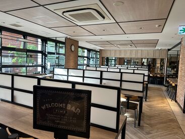 スーパーホテル横浜・関内  ビジネスに観光に…様々なお客様がいらっしゃるからこそ、
あなたの「落ち着いた丁寧な接客」が強みになります！