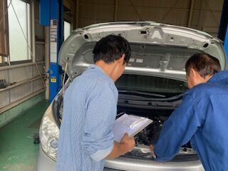 カーステーション富沢（有限会社富沢自動車商会） 正社員デビューも歓迎★先輩がしっかりサポートします！
資格を活かしながら、一から学んで成長できる環境です♪