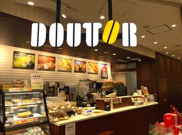 面接時にドリンクを1杯プレゼント♪
まずは笑顔で「いらっしゃいませ」が言えればOK！
業務には徐々に慣れていきましょう◎