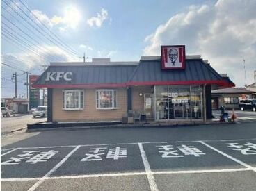 ケンタッキーフライドチキン 八日市場店 髪色自由で、バイトのために黒染めの必要なし！
オシャレも存分に楽しめる環境です!!

土日は時給UPでさらに稼げる♪