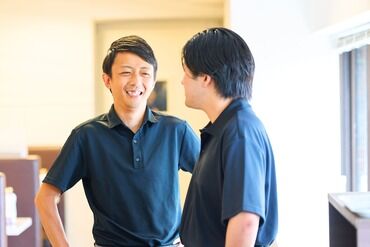 \学生~フリーターまで幅広く募集/
学歴・年齢・経験問いません!
バイト未経験の方ももちろんOK★
しっかりフォローします!