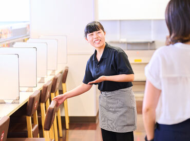 魚べい佐野店 ＼太っ腹なスタッフ特典／
毎月のお給料日に[35%OFFクーポン]を10枚プレゼント♪
家族・友人・自分に…お寿司をお得に楽しめる★