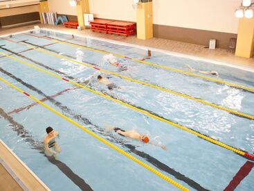 学生・主婦・フリーターまで、20～50代の幅広い世代が活躍中◎
スタッフ同士の仲が良いので、居心地の良さバツグン♪
