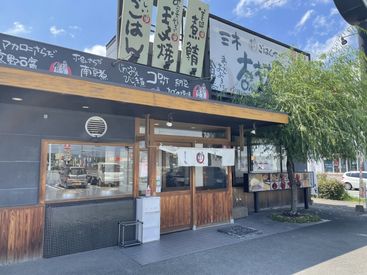 まいどおおきに　三木大村食堂 ＜男女スタッフ活躍中！＞
玉子焼きを筆頭に家庭料理が並ぶセルフ食堂です♪
学生～60代までと幅広い年代の方が働いています◎
