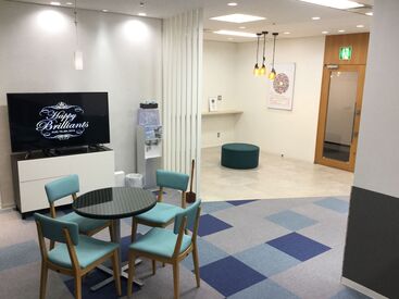 《創業43年の会社です!》
出勤日は予定をお聞きしてから
決めるシフト制です。
急な予定も変更可能です◎