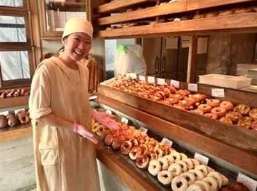 未経験歓迎です！
季節ごとに開発される新商品もあり、日々ワクワクがたくさん♪
