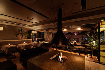 デートや記念日など特別な日にも利用されるお店♪
大人のお客様が多く来店されるので、焦らず自分らしく働けます☆