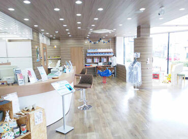 ピュアクリーニング　登呂田店 ピュアクリーニングで働きませんか♪
焼津中央幼稚園から車で1分！
田子重登呂田店から車で2分の位置にある店舗です◎