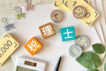 こぢんまりとしたオフィス内は風通しの良さも◎自分の生活スタイルを優先しながら働けるので、長く続けやすい環境です♪