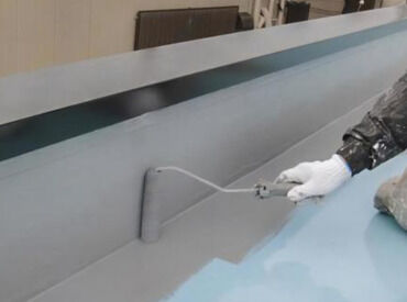 有限会社環境造形 未経験でも周りの先輩が優しく
教えてくれるので、長期的に働けます！
将来的には自分一人で何かを作れるようになれます！