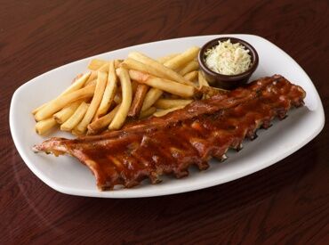 ▼特に歓迎！
＊ラストの時間まで勤務できる方
＊土日祝日シフトには入れる方
高校生もOK！初バイトにもピッタリ野環境です♪