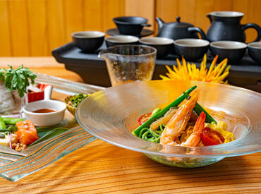 ★点心の仕込みのコツ
★料理に合わせて楽しむ台湾茶・中国茶の知識
…など、知識が深まる職場です♪