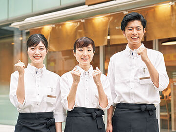 初めてのバイトでも先輩達が教えてくれますし、きちんと研修もご用意◎初バイトにもってこいの「やよい軒」でスタートしよう!