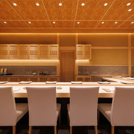 【落ち着いて働ける】高級感あふれる大人のための空間♪
接客スキルが身に付くので学生にもピッタリ!