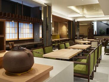 中央フードサービス株式会社（勤務地：三井ガーデンホテル京都駅前　茶季） ホテル内の綺麗なレストラン◎
接客マナーは丁寧にお教えするのでご安心ください♪
バイトデビューの大学生も歓迎！