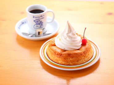 まずは簡単なホール業務からスタート！
お得な社割があるから食費の節約も♪