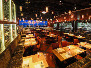 CAFE legato（カフェレガート） 記念日や特別なひとときに選ばれる、
地上15階の絶景ラグジュアリー空間。
洗練されたカフェダイニングで働きませんか？＊