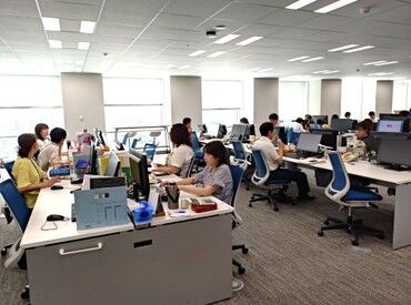 ＼仕事だけじゃもったいない♪／
 土日祝休み＆早上がりシフトあり！
 自分時間をしっかり確保できる◎