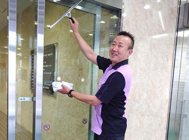 「自分にできるかな…」
そんな不安もここで解消!
体を動かしながら
自信をつけていける職場です★