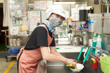 株式会社若菜　（特養）遊美園内（M01） 「長く安心して働ける会社がいい」
「せっかくならスキルも身につけたい」
そんなあなたにピッタリ♪