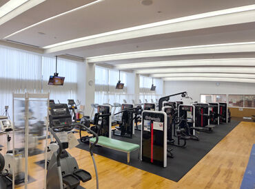 15:00~21:30で5時間~勤務OK!
昼すぎからゆっくりスタートしたい夜型さんにもピッタリ!