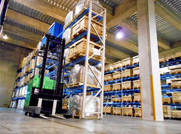 ＼休憩エリアも充実／
冷蔵庫、ウォーターサーバーなど…
充実の休憩スペースが完備されています！