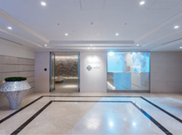 THE JEXER TOKYO 東京ステーションホテル内の
プレミアムなジム★
マシンも空間も最上級♪
ラグジュアリーな空間で
トレーニング可能です！