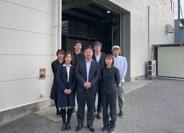 大阪食糧卸株式会社 兵庫営業所 資格がなくてもOK◎
分からないことがあれば先輩スタッフが
しっかりサポート!