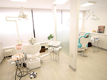 ＼駅チカで通いやすい／
調布駅南口から徒歩2分
優しい雰囲気の歯医者です♪