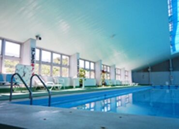 車通勤OK！バイク・自転車での通勤も可能◎
無料駐車場も完備しています！